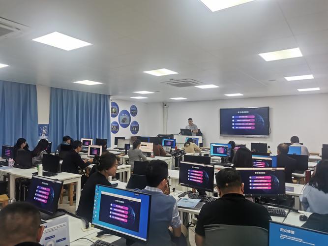 网站制作技术培训大全 从课程学习到实践机会的完整指南